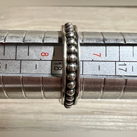 Vintage Designer Signed SU Sterling Silver Gray Pearl Caviar Band Ring, Size 7.5 - Picture 10 of 10